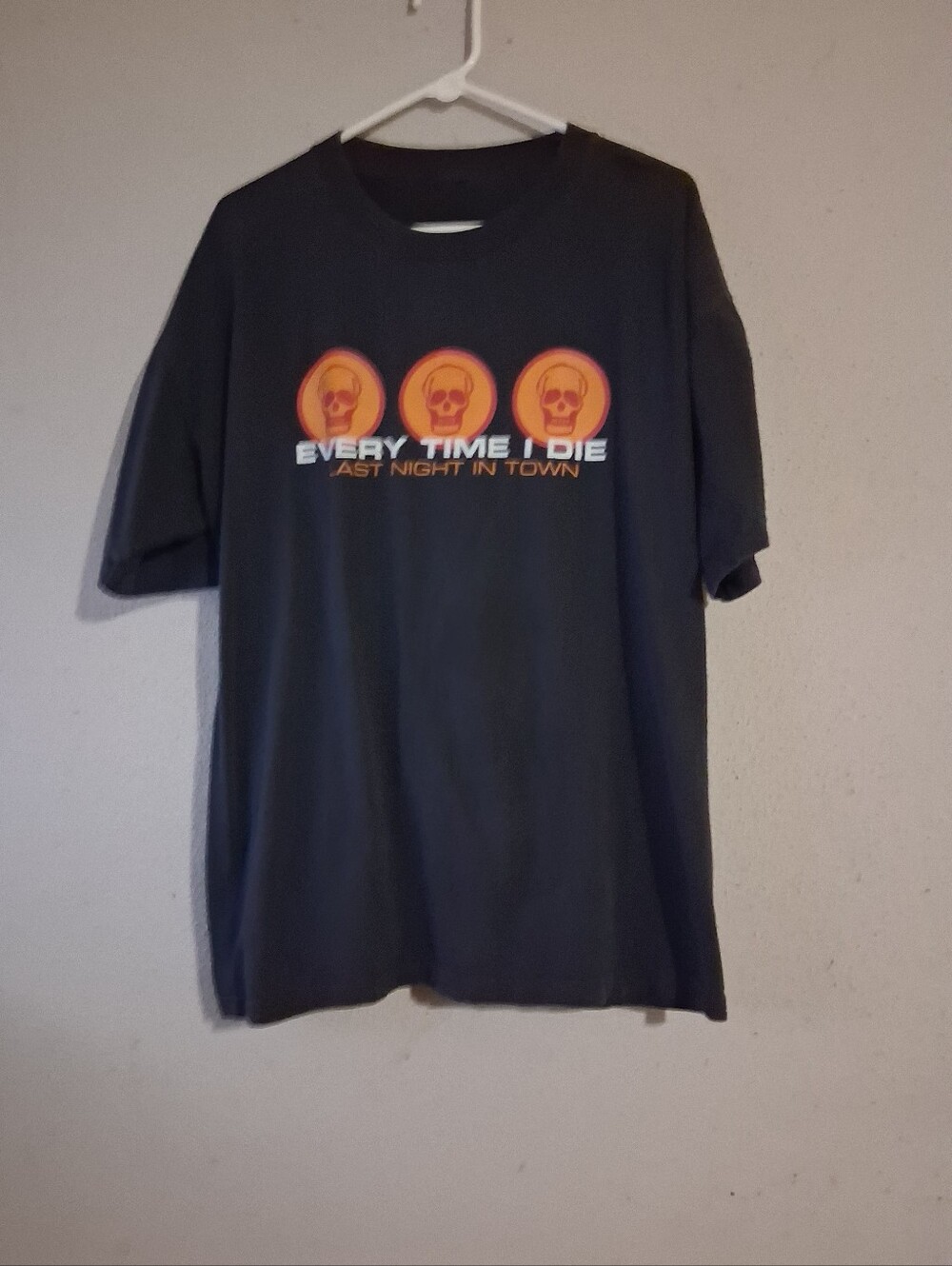 Vintage Every Time I Die Men's Black Graphic Tee - Last Night In Town